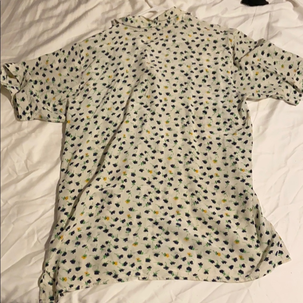 Top - Picture 2 of 2